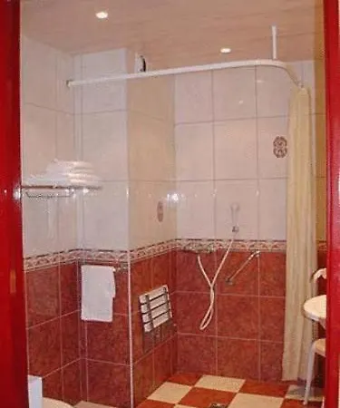 מלון Cit'hotel - Le Cedre נויון