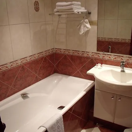 Cit'hotel - Le Cedre Hotel