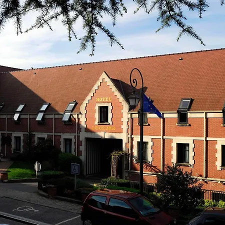 Cit'hotel - Le Cedre 누아용