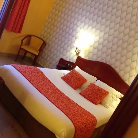 Cit'hotel - Le Cedre 3* ノワイヨン