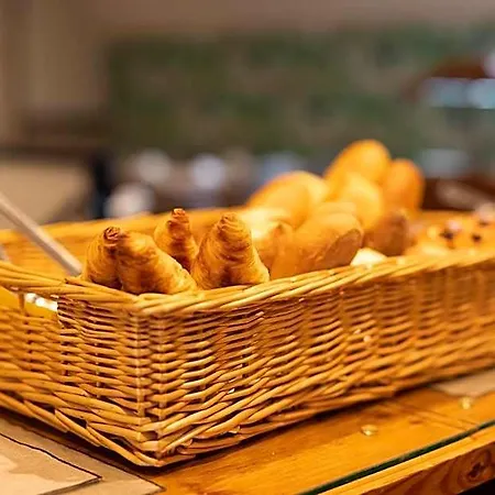 Cit'hotel - Le Cedre 3* ノワイヨン