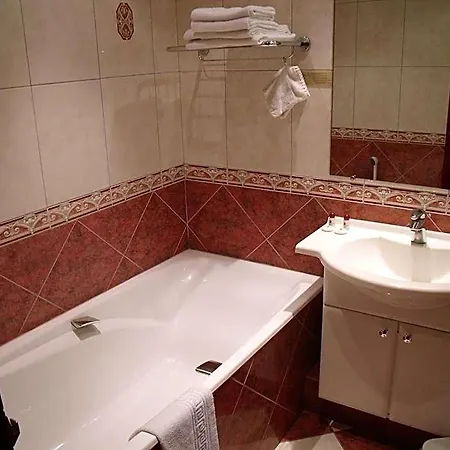 Cit'hotel - Le Cedre 3* ノワイヨン