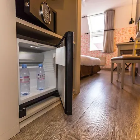 호텔 Cit'hotel - Le Cedre