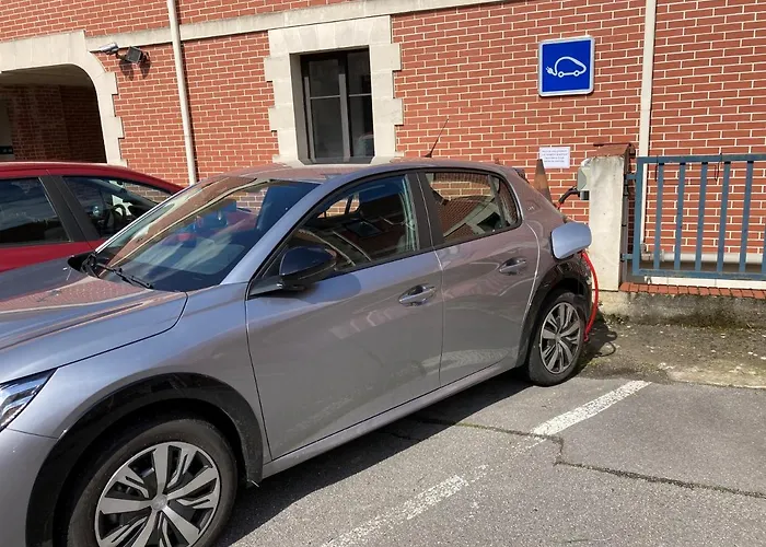 Cit'hotel - Le Cèdre Noyon