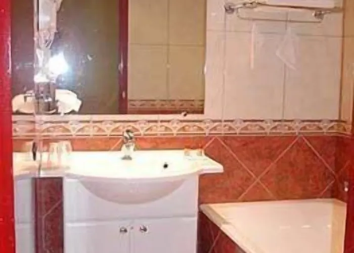 Cit'hotel - Le Cèdre Noyon