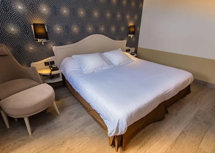 Cit'hotel - Le Cèdre 3* Noyon