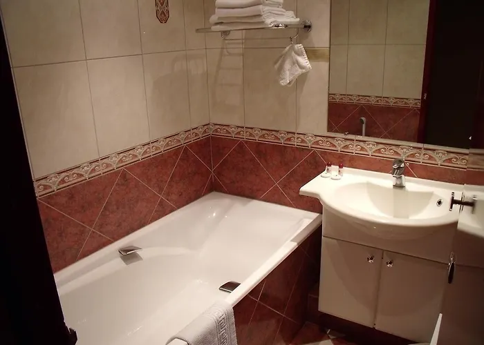 Cit'hotel - Le Cèdre 3* Noyon