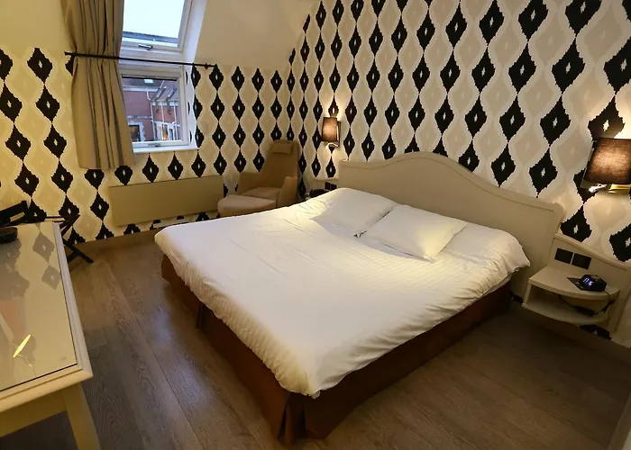 Cit'hotel - Le Cedre 호텔 3*